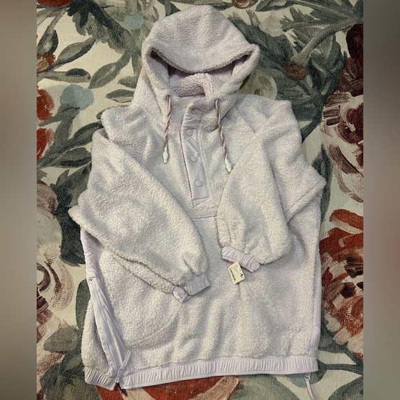 NWT Free People Movement Fuzzy Was She Fleece Pullover size S in Rose Quartz - Picture 5 of 8
